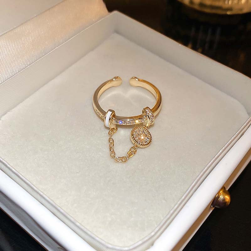 Anillo de circonita